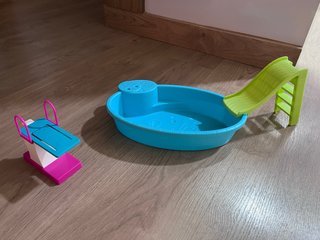 Piscina y trampolín Barbie