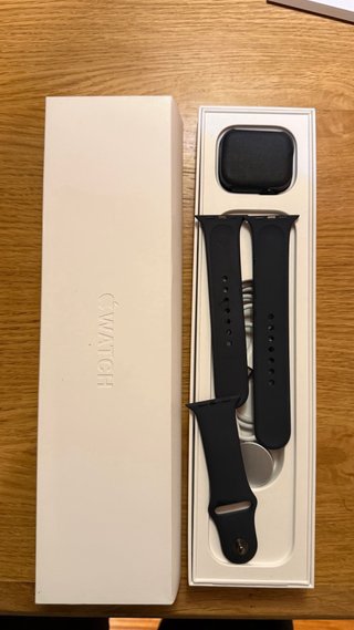 Apple Watch Series 7 (GPS, 45MM)