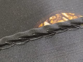 Pañuelo Seda Chanel Negro y Dorado