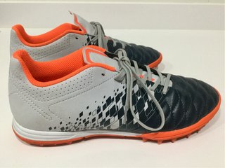 Botas de fútbol talla 40