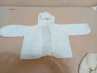 Chaquetas de bebé tejidas a mano para bebes