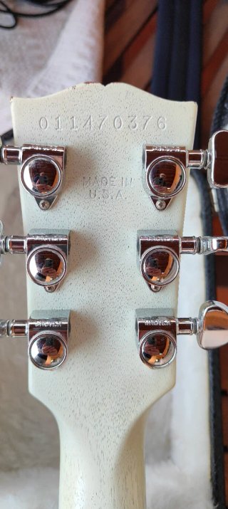 Gibson SG Ed. Lim. Guitar of The Week 17