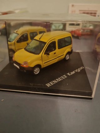 Lote 4 coches a escala 1/43