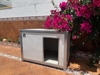 Caseta para perro metálica y de chapa aislantes