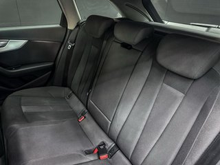 Audi A4 S-LINE BLACK LINE