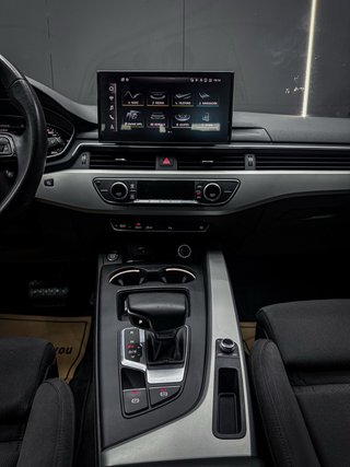 Audi A4 S-LINE BLACK LINE