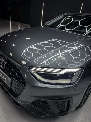 Audi A4 S-LINE BLACK LINE