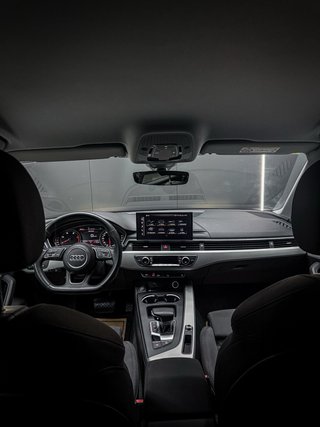 Audi A4 S-LINE BLACK LINE