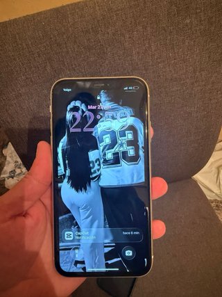 iPhone 11 Blanco/Dorado