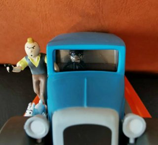 Coche NUEVO escala 1/43. Colección Tintin. Maqueta