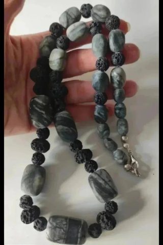 Collares y pulsera de piedras naturales y perlas