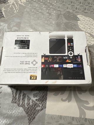 Android TV Box 8K - ¡Nuevo a estrenar! (WiFi 6)