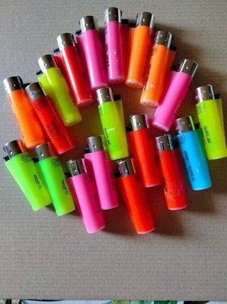 Lote de mecheros de colores clipper