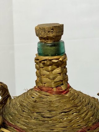 PEQUEÑA DAMAJUANA VIRESA