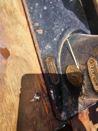 Máquina de coser Singer antigua