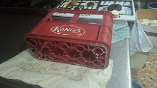 Caja de plástico bebida Konga