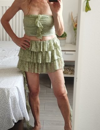 Conjunto top y falda verde encaje XS