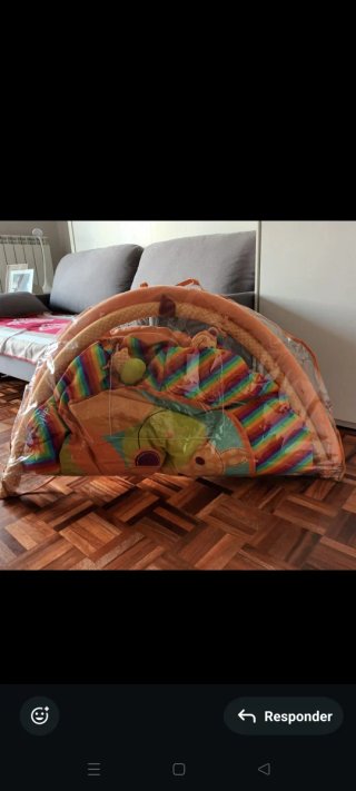 Gimnasio para bebés arcoíris