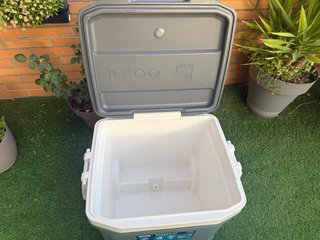 Nevera Igloo Maxcold 58 L con Ruedas