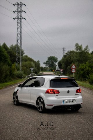 VOLKSWAGEN GOLF GTI MK6