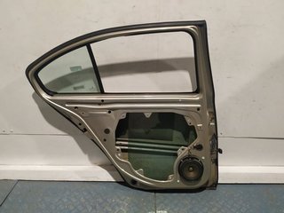 PUERTA TRASERA IZQUIERDA SKODA OCTAVIA BERLINA (1