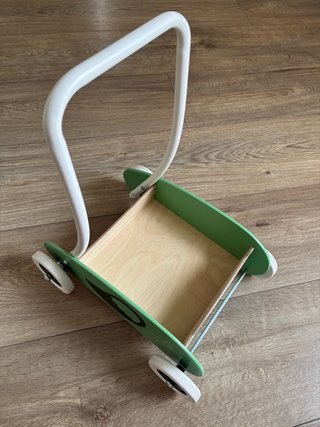 Correpasillos Ikea madera verde