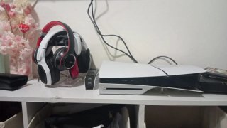 Consola PS5 con 2 mandos, cascos y cargador