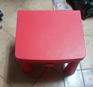 Escritorio infantil Mamut IKEA rojo