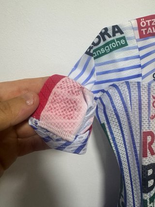 EXCLUSIVO ROADSUIT RED BULL BORA EDICION TOUR T-S