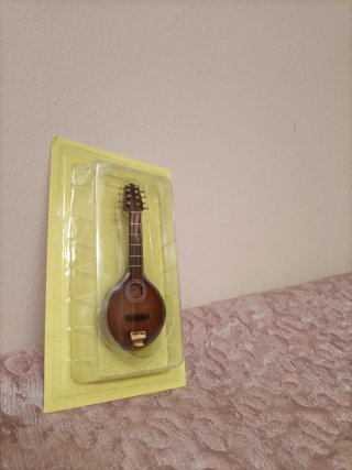 Miniatura de instrumento musical