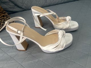 Zapatos de novia en buen estado. Solo una puesta.