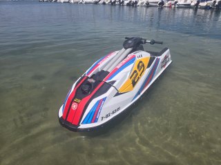 Moto de agua Yamaha jetski SuperJet 2021 TR1