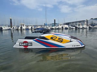 Moto de agua Yamaha jetski SuperJet 2021 TR1
