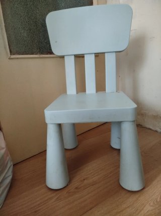 Silla infantil Ikea azul