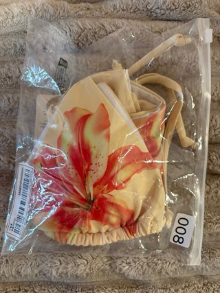 Bikini Beige y Rojo Talla L,vale tb para M