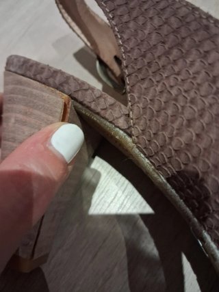 Sandalias tacón piel marrón