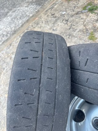 Lote de 12 neumáticos Slicks