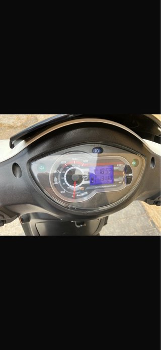 Moto Scooter 125cc Blanca Automática