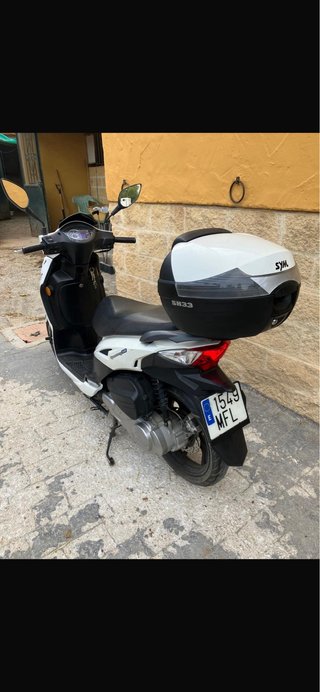 Moto Scooter 125cc Blanca Automática