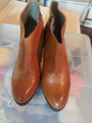 Botines de tacón marrones