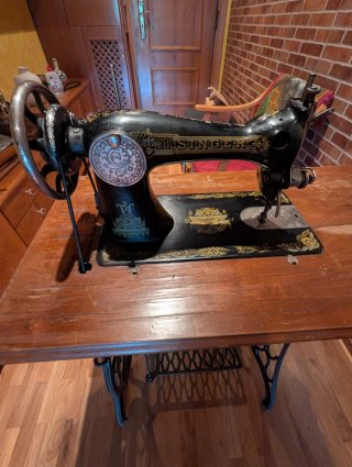 Máquina de coser Singer antigua