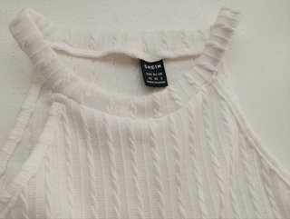Top blanco con flecos txs de shein