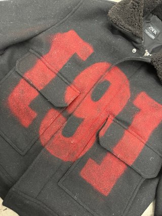 Cazadora Lana Zara Custom Negra Roja