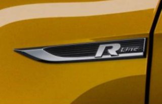 Set 2 Emblemi Metallici R-Line rossi