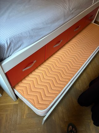 Dormitorio juvenil cama nido + armario