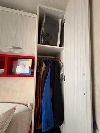 Dormitorio juvenil cama nido + armario