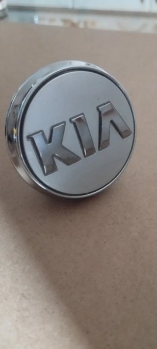 Tapacubos Kia con luz azul