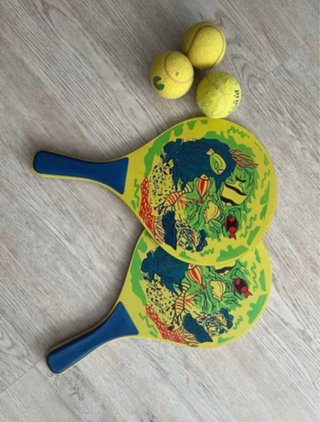 Racchette da spiaggia con palline