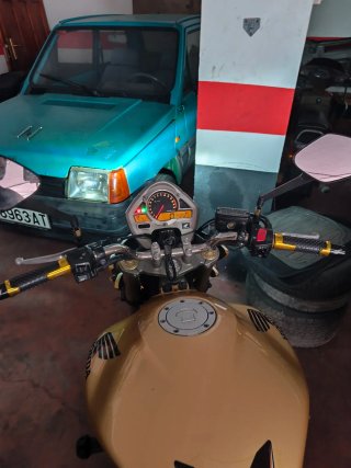 Honda CB 600F Dorada