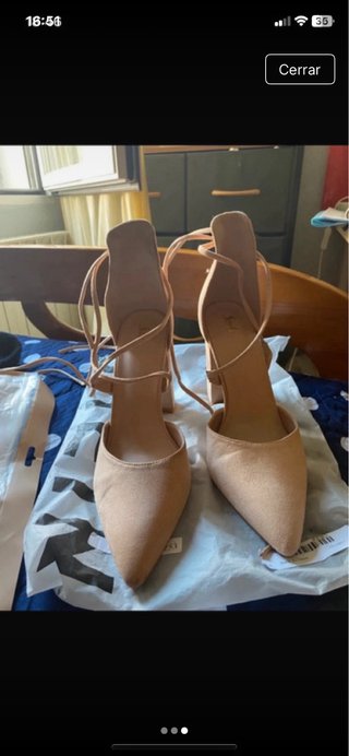 Zapatos de tacón beige